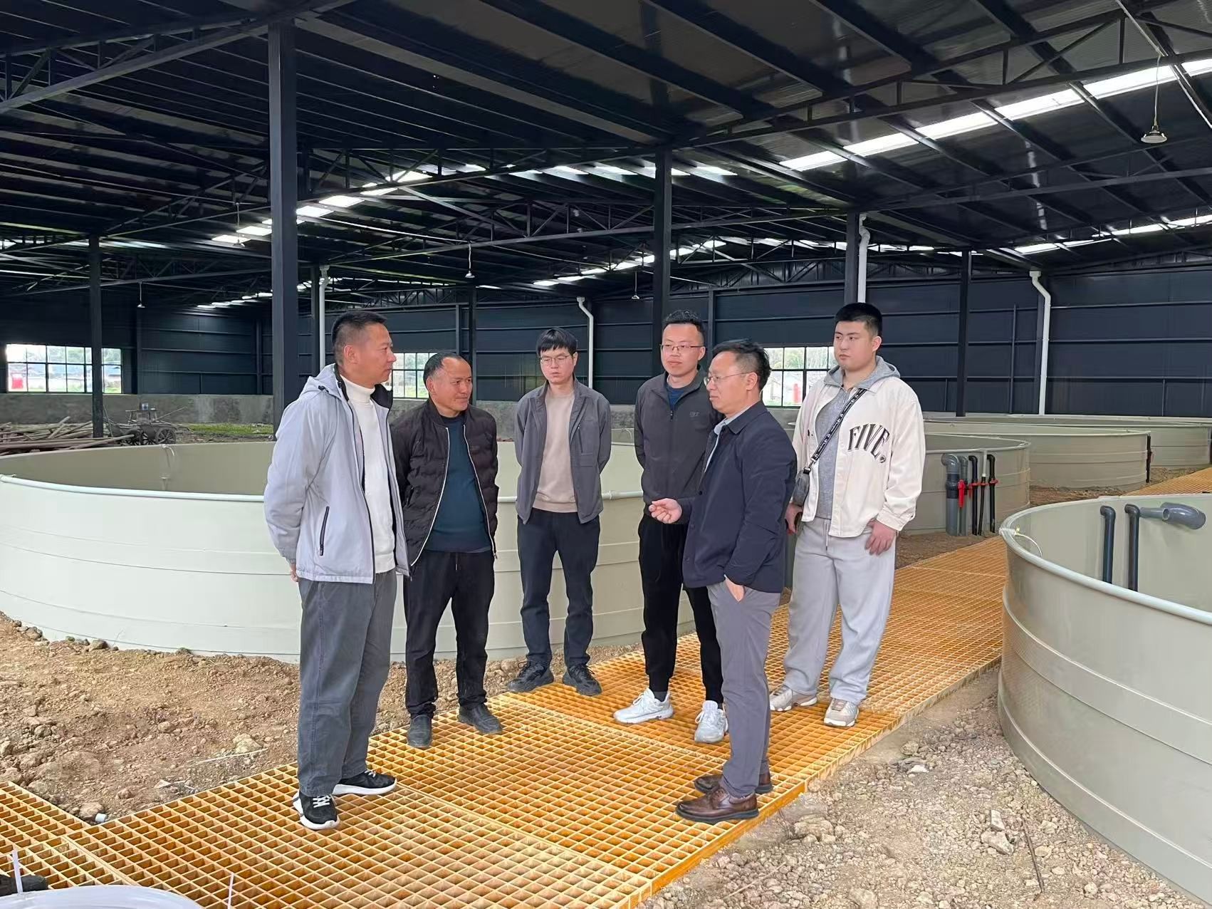 杨淞教授团队赴成都、雅安开展乡村振兴科技服务