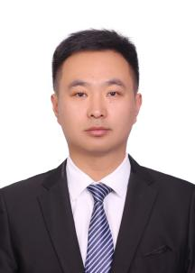罗  伟